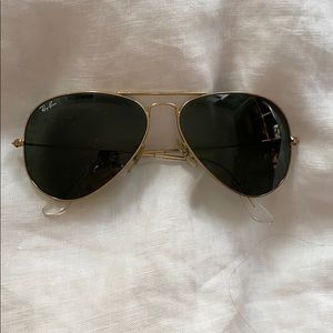 Ray ban medium size aviators in gold